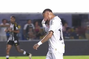 爱游戏体育入口-刷新纪录首场状态出色，篮网观众沸腾！，内马尔重返赛场赛场气氛高涨(内马尔巅峰赛季)