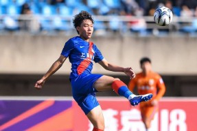 爱游戏体育-刷新纪录引发热议！，Scout在C9比赛中出色防守上演精彩一战(scats系统的澄清说明)