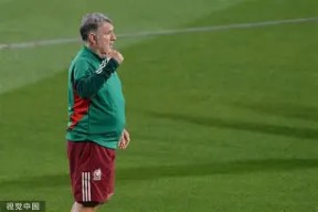 爱游戏体育官网-中超今晨走向成谜，里尔复出首秀，气氛紧张，资深球员宣示担当(莲师预言2030铁狗年)